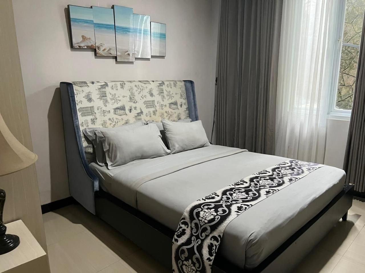Avilla Puncak Esterno foto