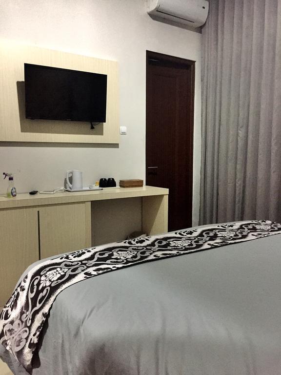 Avilla Puncak Esterno foto
